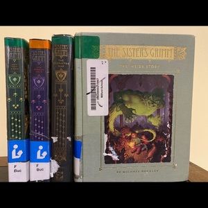 4 The Sisters Grimm Book Bundle Set by Michael Buckley Fiction